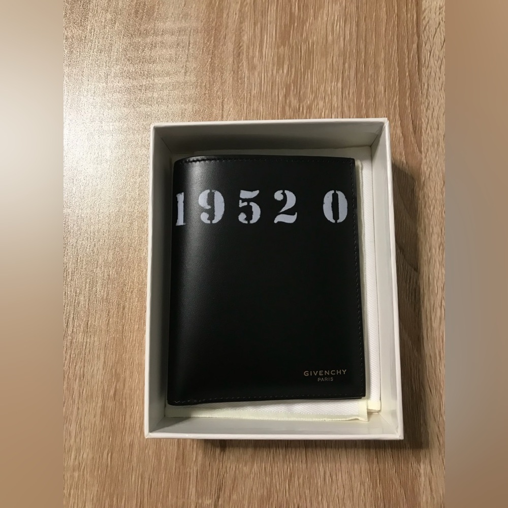 Givenchy Men’s Leather Wallet